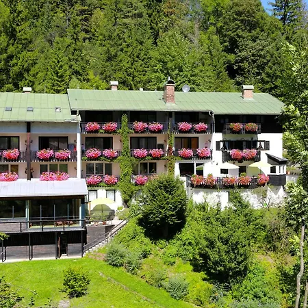 Gaestehaus Laerchenhang 4*