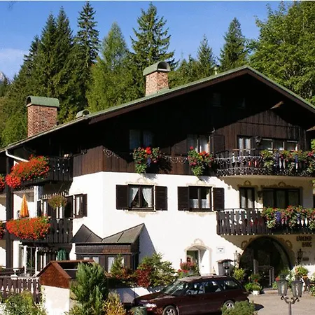 Pensjonat Gaestehaus Laerchenhang 4*