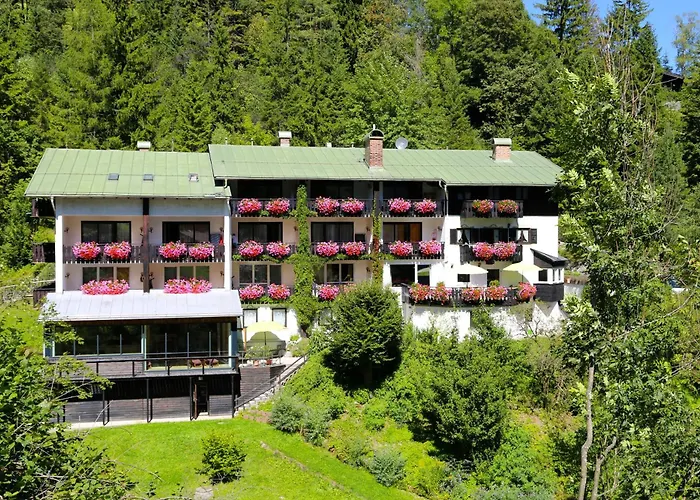 Gaestehaus Laerchenhang 4*