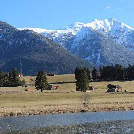 Guest house Gaestehaus Laerchenhang Mittenwald