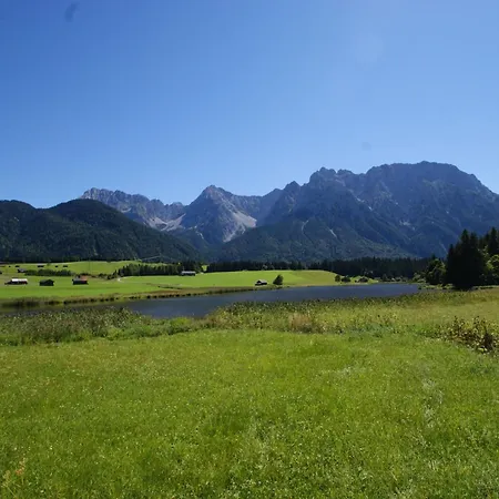 Πανσιόν Gaestehaus Laerchenhang Mittenwald