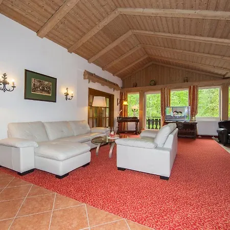 Penzion Gaestehaus Laerchenhang Mittenwald
