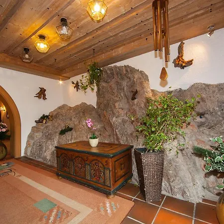Gaestehaus Laerchenhang Mittenwald