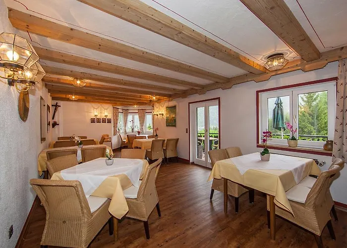 Gaestehaus Laerchenhang Affittacamere Mittenwald